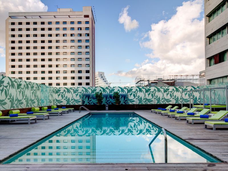 Swimming pool VIP Grand Lisboa Hotel & Spa Lisbon